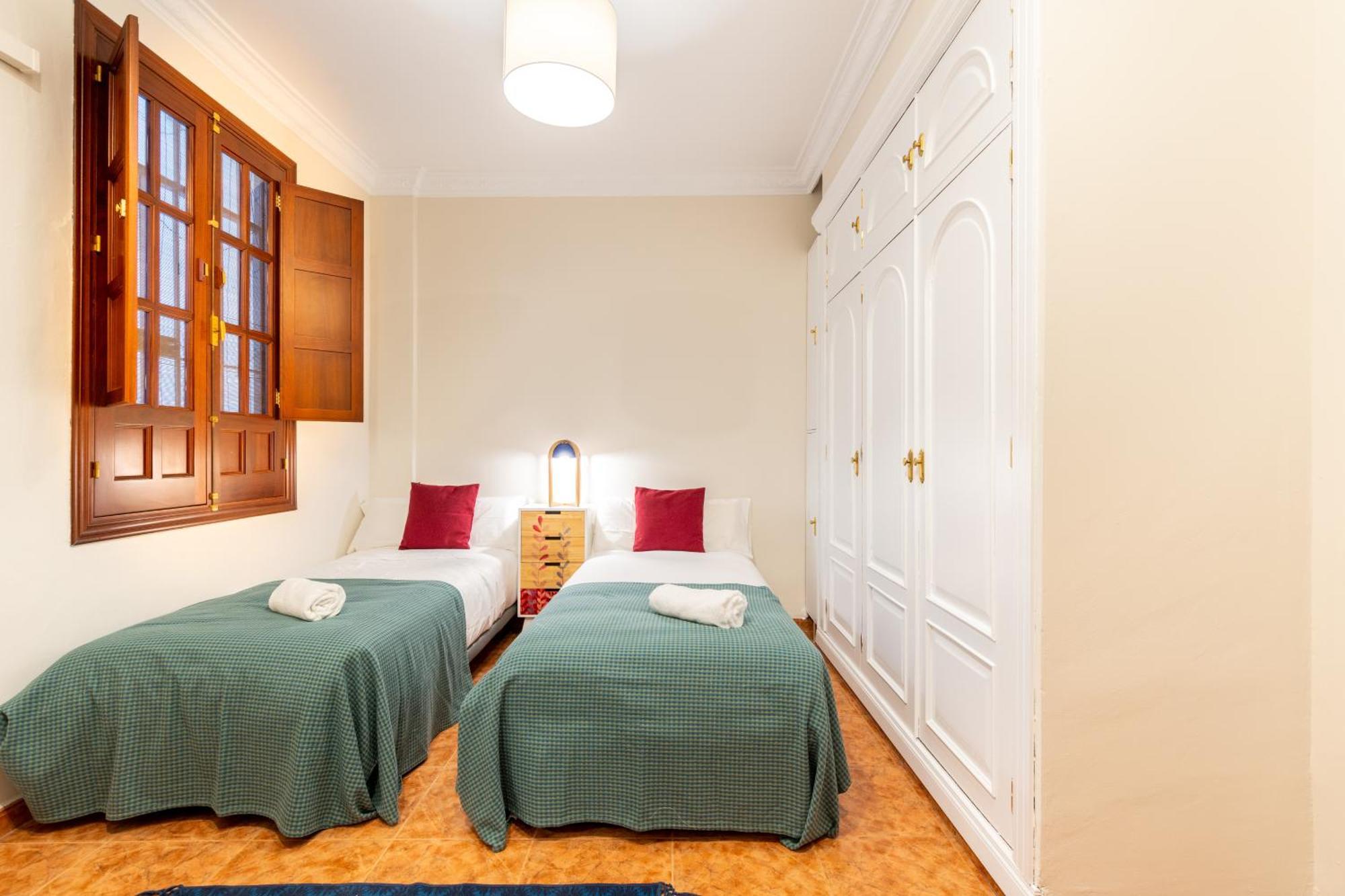 Aoa Gardens Family House Apartament Sevilla
