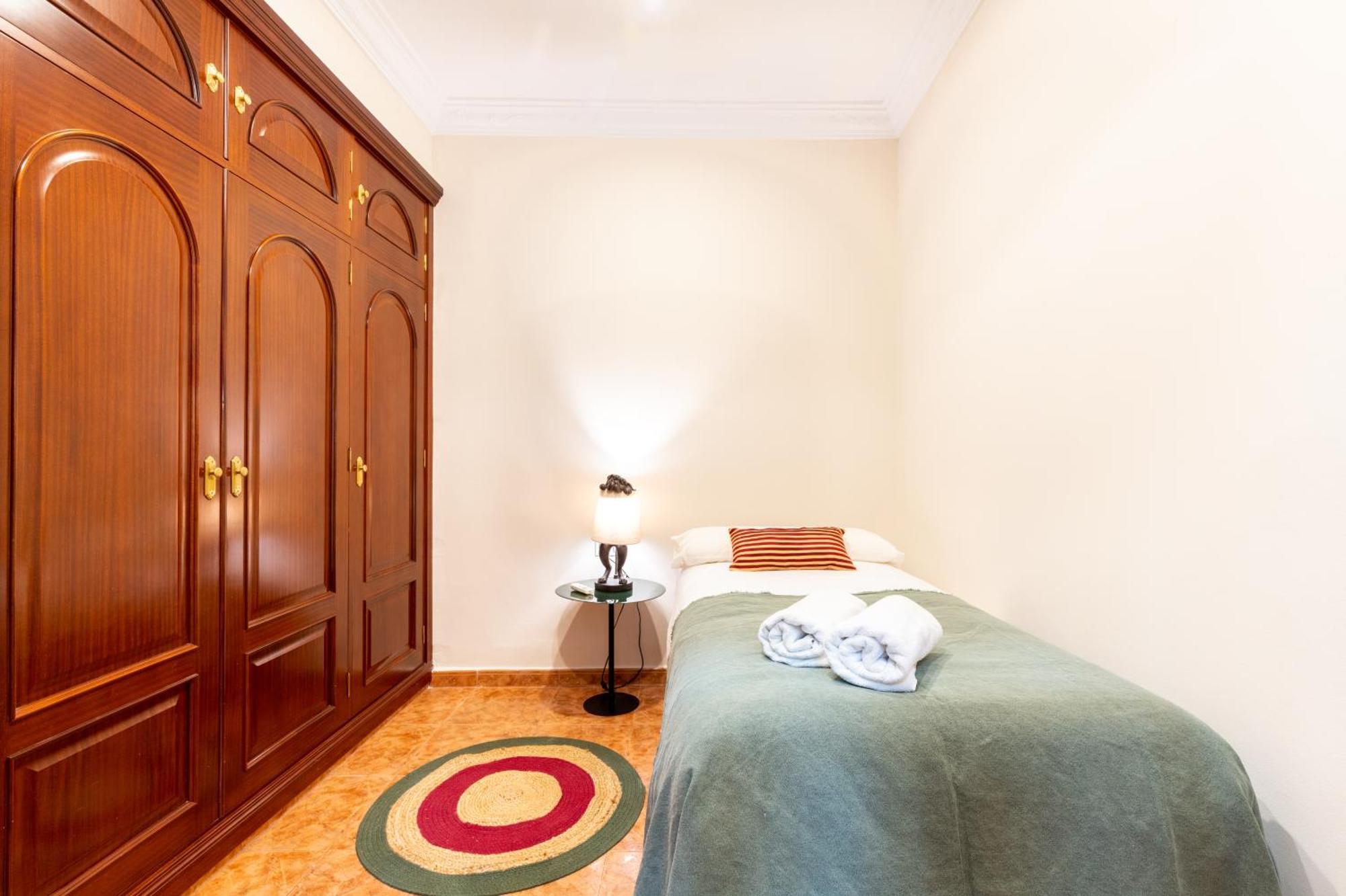 Aoa Gardens Family House Sevilla